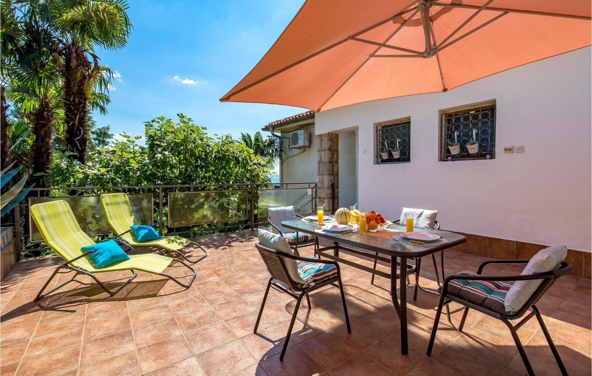 Holiday home In With Kitchen *